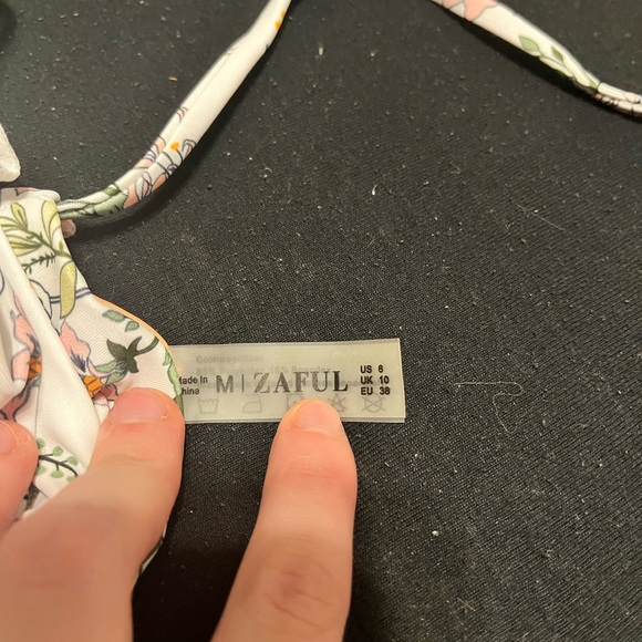 Zaful Floral Bikini Top with Adjustable Straps - Picture 2 of 2